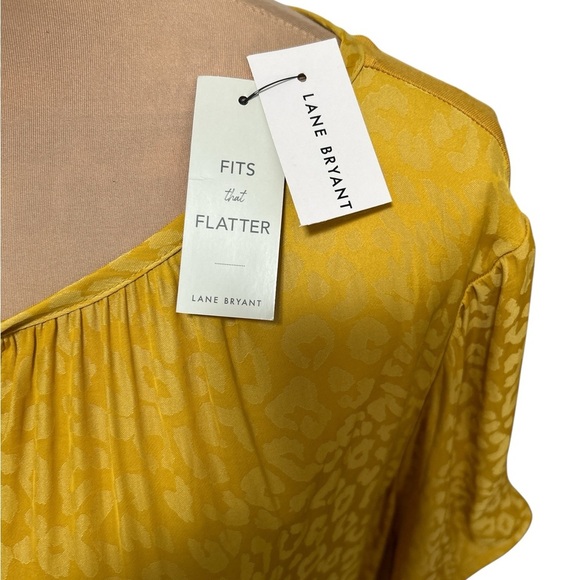 New Lane Bryan Swing Tee 22/24 Yellow Leopard Short Sleeve Tie Keyhole Neck NWT. - Picture 6 of 10